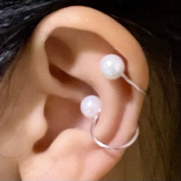 NEW 2 PCS 925 Sterling Silver Pearl Ear Cuffs - Picture 2 of 3